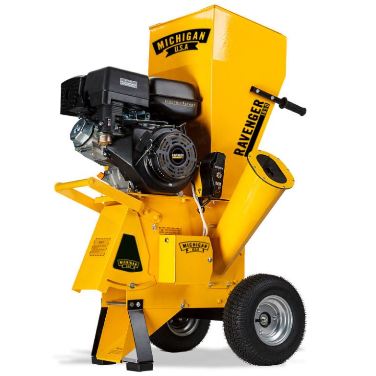 Best Garden Mulcher Australia - benefits and advantages shown on a 420cc chipper