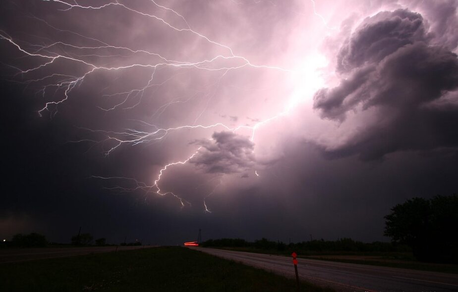 Lightning Storms And House Fires – FireRescue featured image from Pixabay