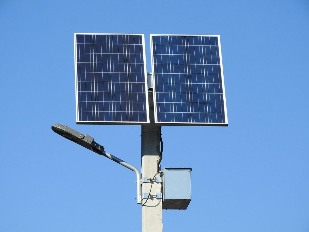 Evs Solar And Home Batteries – FireRescue featured image from Pixabay